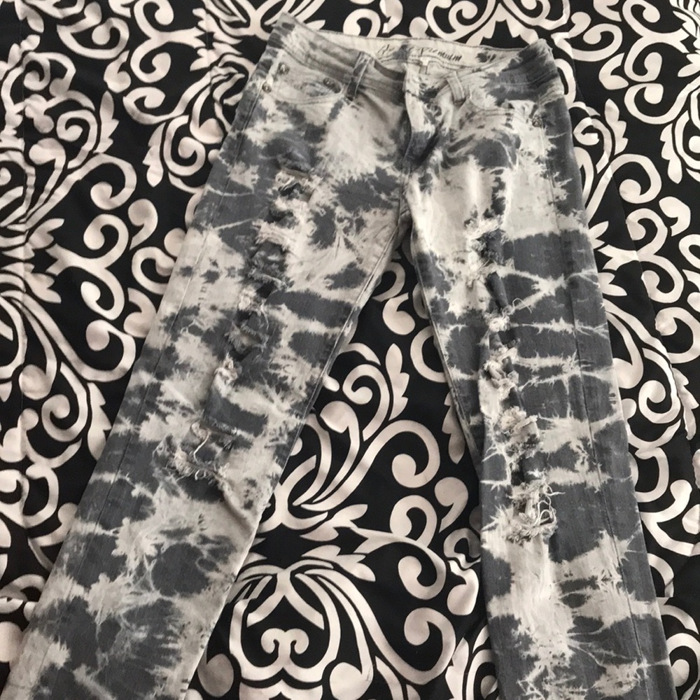 Itz Me Premium distressed Jeans